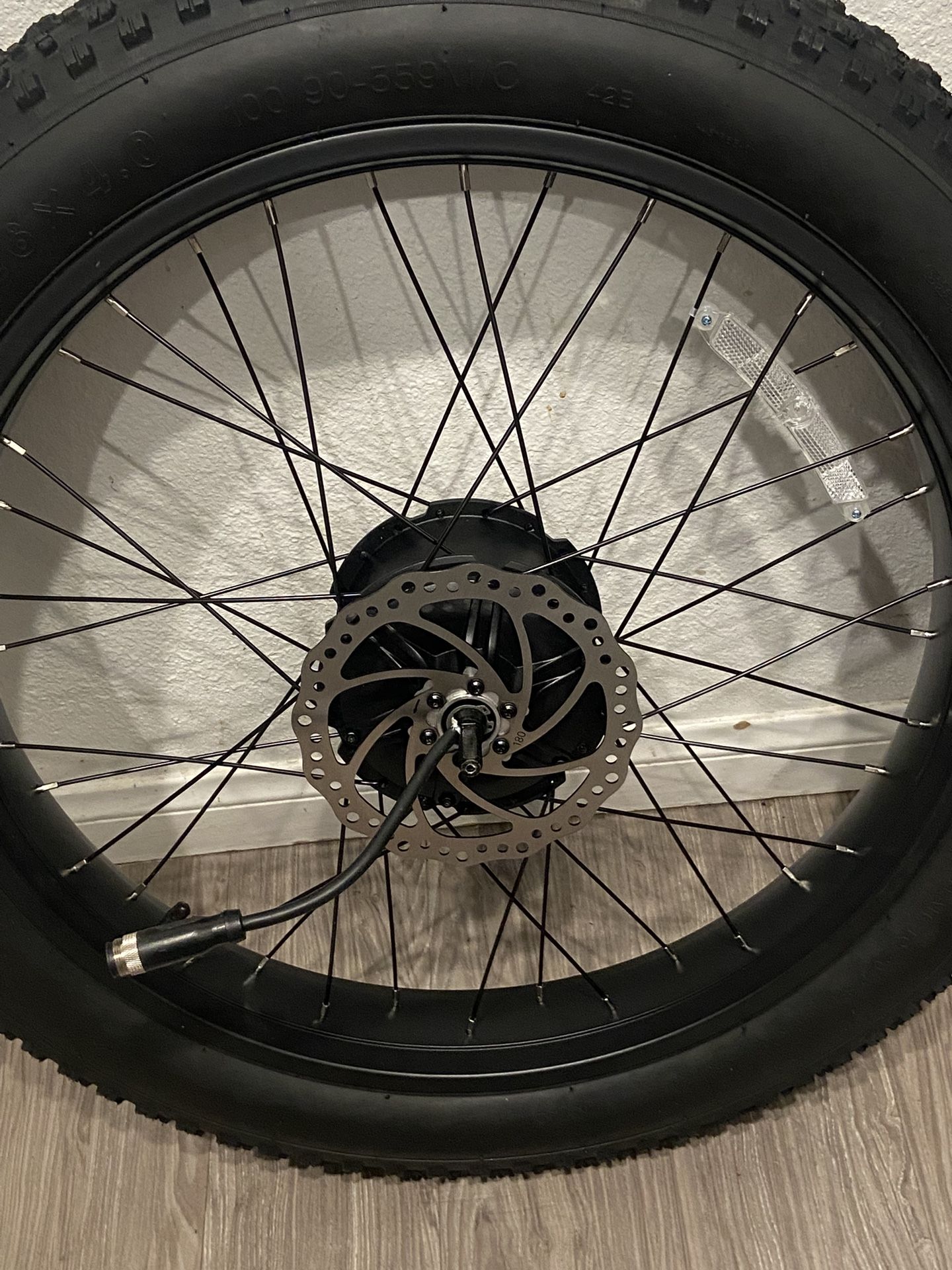 26” Inch Fat Tire Rear Whee e shows a Chaoyang 26-inch rear wheel 