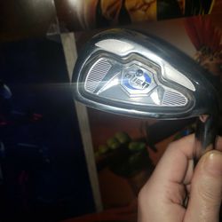 Alien Iron Club With A #7 On It (Dont Play So Dont Know The Club Types)