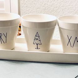 $20 - VHTF New Rae Dunn Christmas planter set.  Pickup in the area of 36th Ave and Pinnacle peak within 24hours of take greatly appreciated.  Thank yo