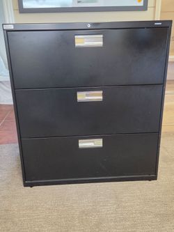 Hon 3 Drawer file cabinet