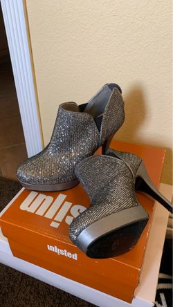 Women’s boots size 7