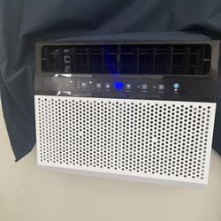 Wall Unit Air Conditioner (great condition barely used) 