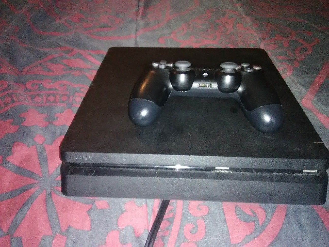 Ps4 pro slim 1 tb