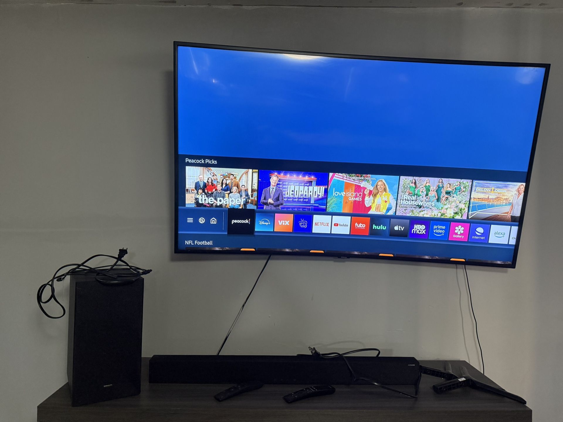 Samsung 55 Inch Curved Comes With Bluetooth Surround System