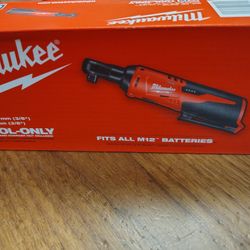 Milwaukee 3/8 Ratchet Tool Only