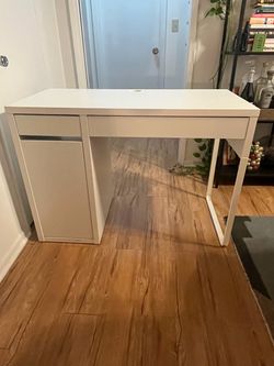 IKEA Micke Desk