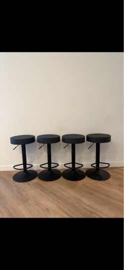 Set of 4 Black Bar Stools