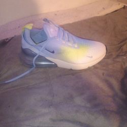 Women's Size 9, Nike Air Max. Multicolor 