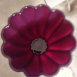 PHILLIP'S ART GLASS PURPLE FLOWER SHAPED VASE OR PLANTER