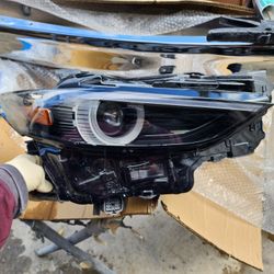 2023 Mazda 3 Right Headlamp Adaptive