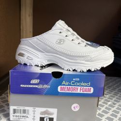 Skechers D'lites Slip Ins