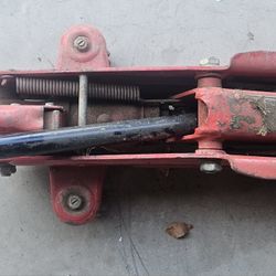 Red Hydraulic Floor Jack