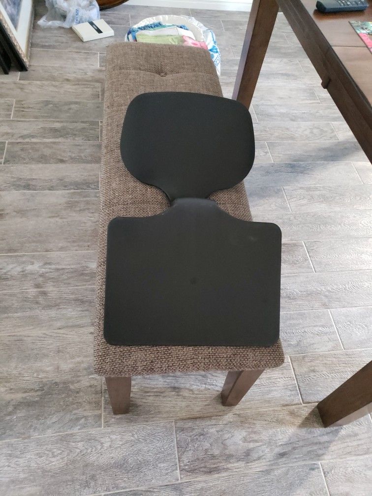 E.C.R FOR KIDS YOU SIT ON WHILE PLAYING GAMES OR HOMEWORK