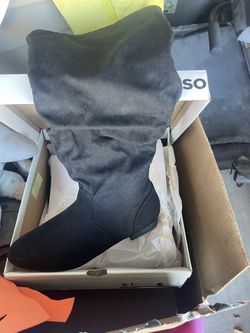 Women Size 7 Boots Black New 