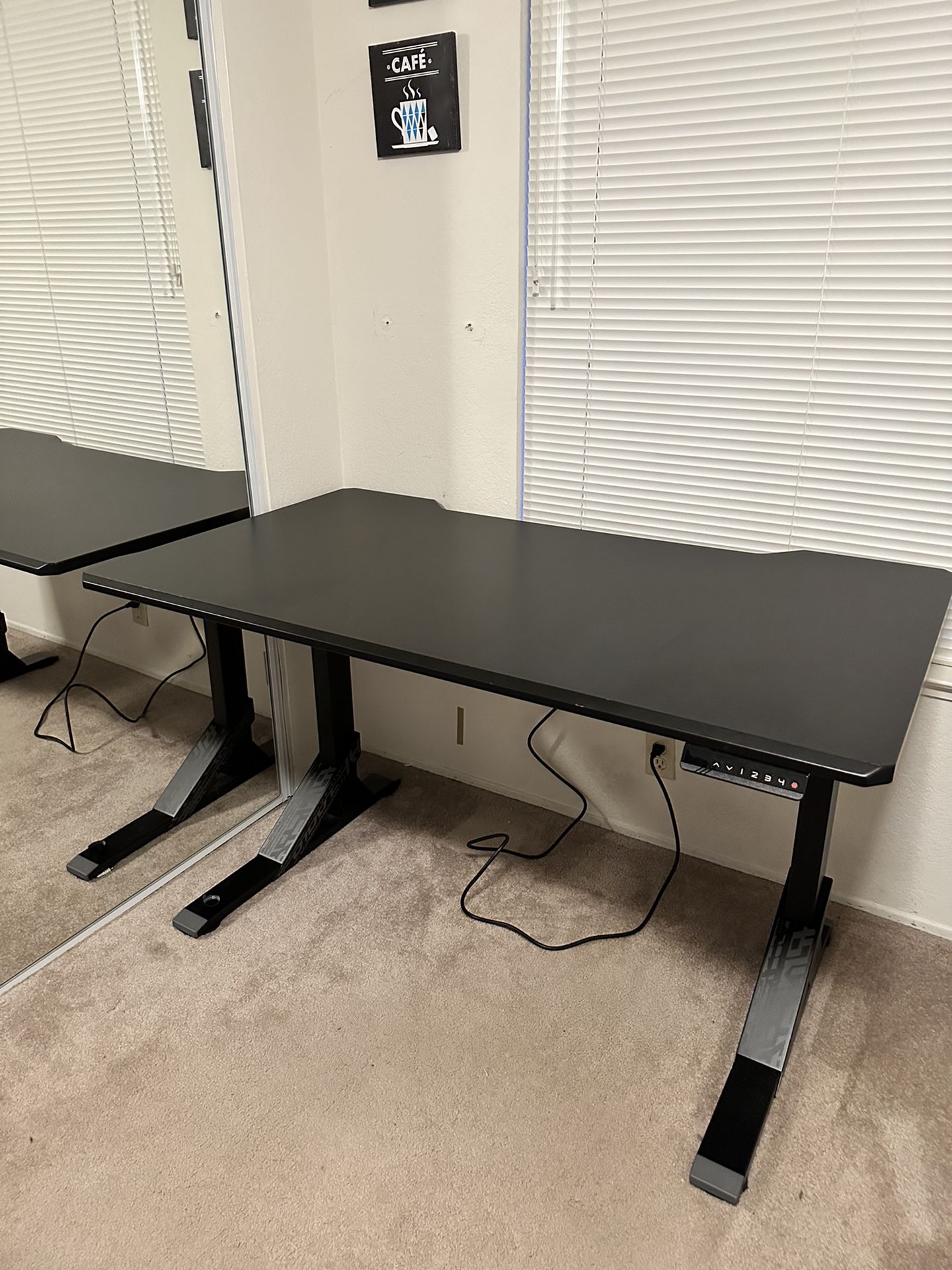 Sit / Stand Gaming Desk (IKEA Uppspel)