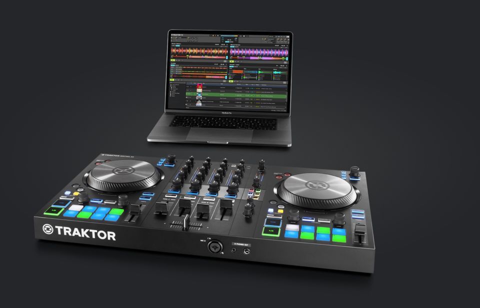 Traktor S3 And MacBook Pro 13