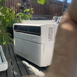 Toshiba Air Conditioner 10,000 BTU 