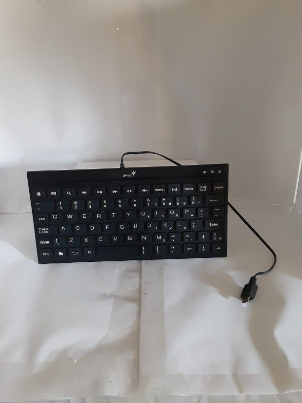 Genius Keyboard luxepad a110