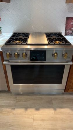 Monogram Statement Collection 36” Stainless Steel Pro Dual Fuel Range