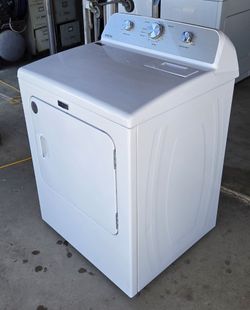 Dryer Electric Maytag With WARRANTY