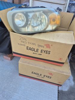 Ford escape hybrid 2006 model head lights