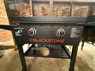 Blackstone Gas Grill 28” Brand New