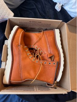 Red wings