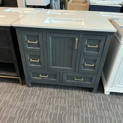 42” Bathroom Vanity In Classic Blue 
