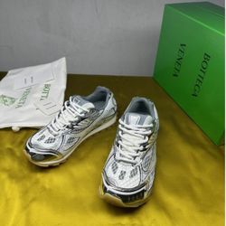 Bottega Veneta Size 8 Women  