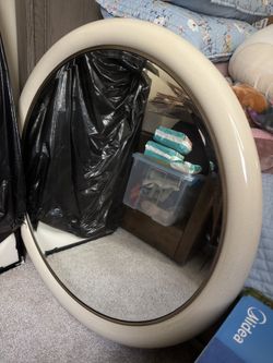Round Mirror
