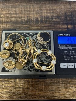 Antique gold jewelry my aunt left me after passing.