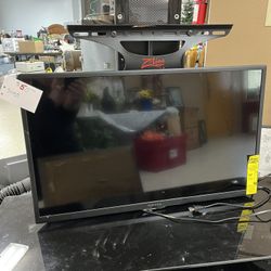 New insignia 20 inch TV