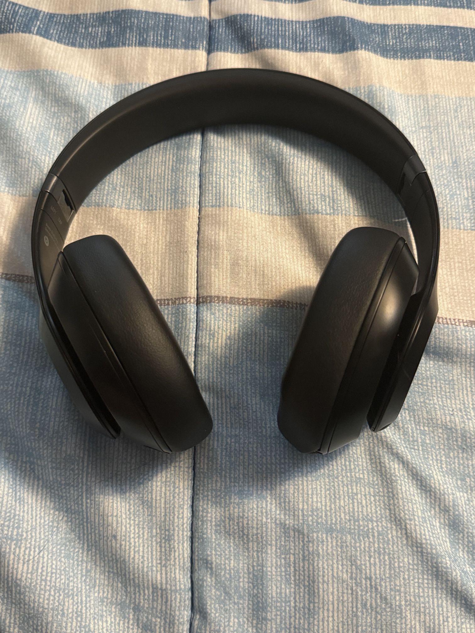 Beats Studio Pro - Wireless Noise Cancelling Over-the-Ear Headphones - Black