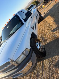 Downsizing sale!! 2001 Dodge Ram 3500 Cummins Dually not parts