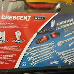Brand New - Crescent 128 Pc. 3/8" Drive 12 Point Standard SAE/Metric Mechanics Tool Set - CTK128MP2N