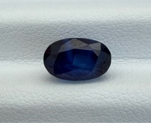 Royal Blue 3 Carat Deep Oval Cut  Natural Sapphire Gemstone