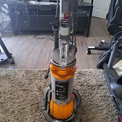 Dyson Vacuum Dc25