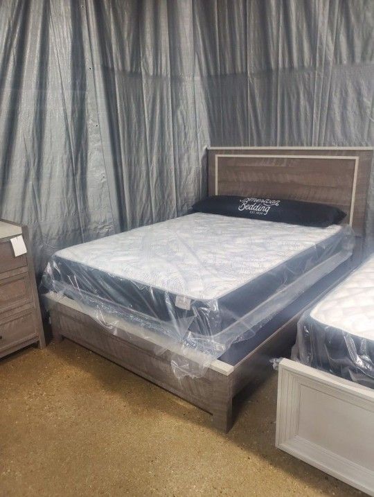 Queen Bedroom Set With Matching Dresser And Mirror (New)