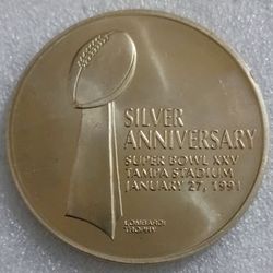 Super bowl commemorative coin