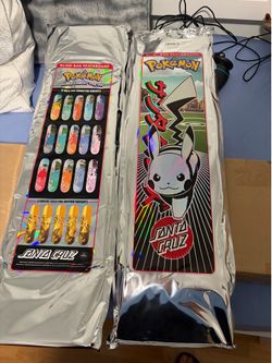 2x Pokémon X Santa Cruz, blind bag skateboard Pokémon X Santa Cruz, blind bag skateboard