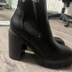 Ankle Pump Boots