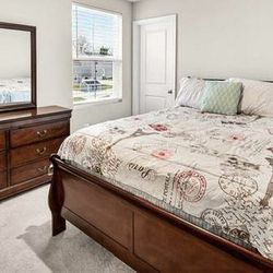 Queen size bed with frame and dresser