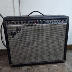Fender Princeton Chorus Solid State Electric Guitar Combo Amplifier PR 82 - Made In USA - working - Electric Guitar Amplifier 