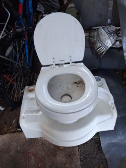 Rv / trailer home Toilet