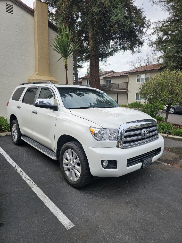 2013 Toyota Sequoia