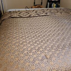 GOLD KING-SIZE COMFORTER 