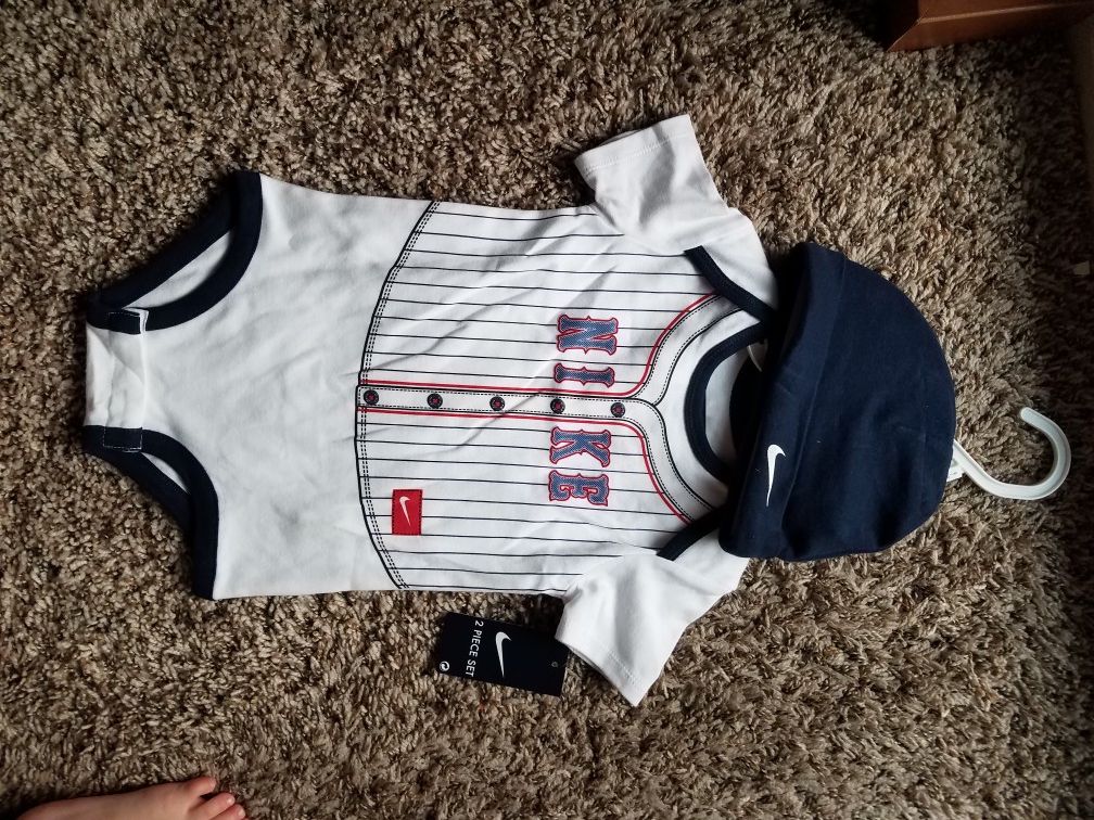 Nike baby set size 9/12 months