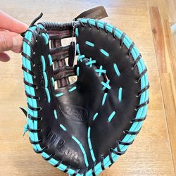 Brand New Wilson A2K 1679SS 12.5” Baseball First Base Mitt - RHT