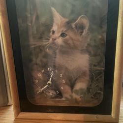 Vintage 80s Kitten Wall Clock Framed In Wood And Glass Works Perfect