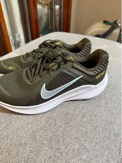 Men’s Nike Quest 05 Size 10